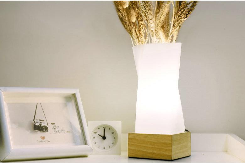 Lull - Moderne Twist-Schreibtischlampe