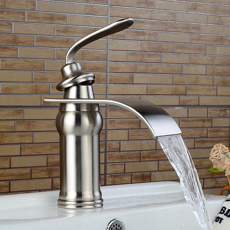 Ames - Vintage Messing-Wasserfallarmatur